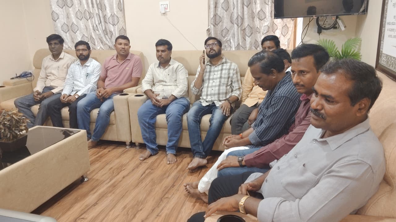 41ನೇ ರಾಜ್ಯಮಟ್ಟದ ಪತ್ರಕರ್ತರ ಸಮ್ಮೇಳನ ಸಿದ್ಧತೆ ಕುರಿತು ಎಂಎಲ್‌ಸಿ ವಸಂತಕುಮಾರ್ ಜೊತೆ ಚರ್ಚೆ