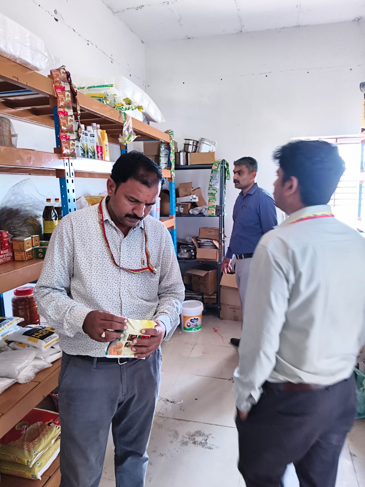 ಹೋಟೆಲ್‌ಗಳ ಮೇಲೆ ದಿಢೀರ್ ದಾಳಿ, ಭಾರಿ ದಂಡ
