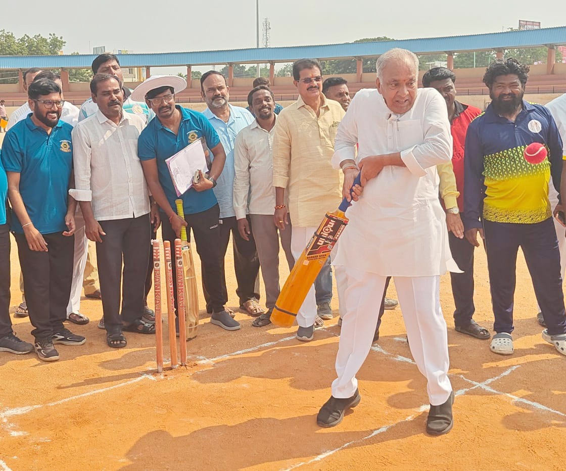 ರಾಯಚೂರು ರಿಪೋರ್ಟರ್ಸ್ ಗಿಲ್ಡ್ ಬೆಳ್ಳಿ ಮಹೋತ್ಸವ: ಕ್ರಿಕೆಟ್‌ನಲ್ಲಿ ರಾಯಚೂರು ತಂಡ ಚಾಂಪಿಯನ್