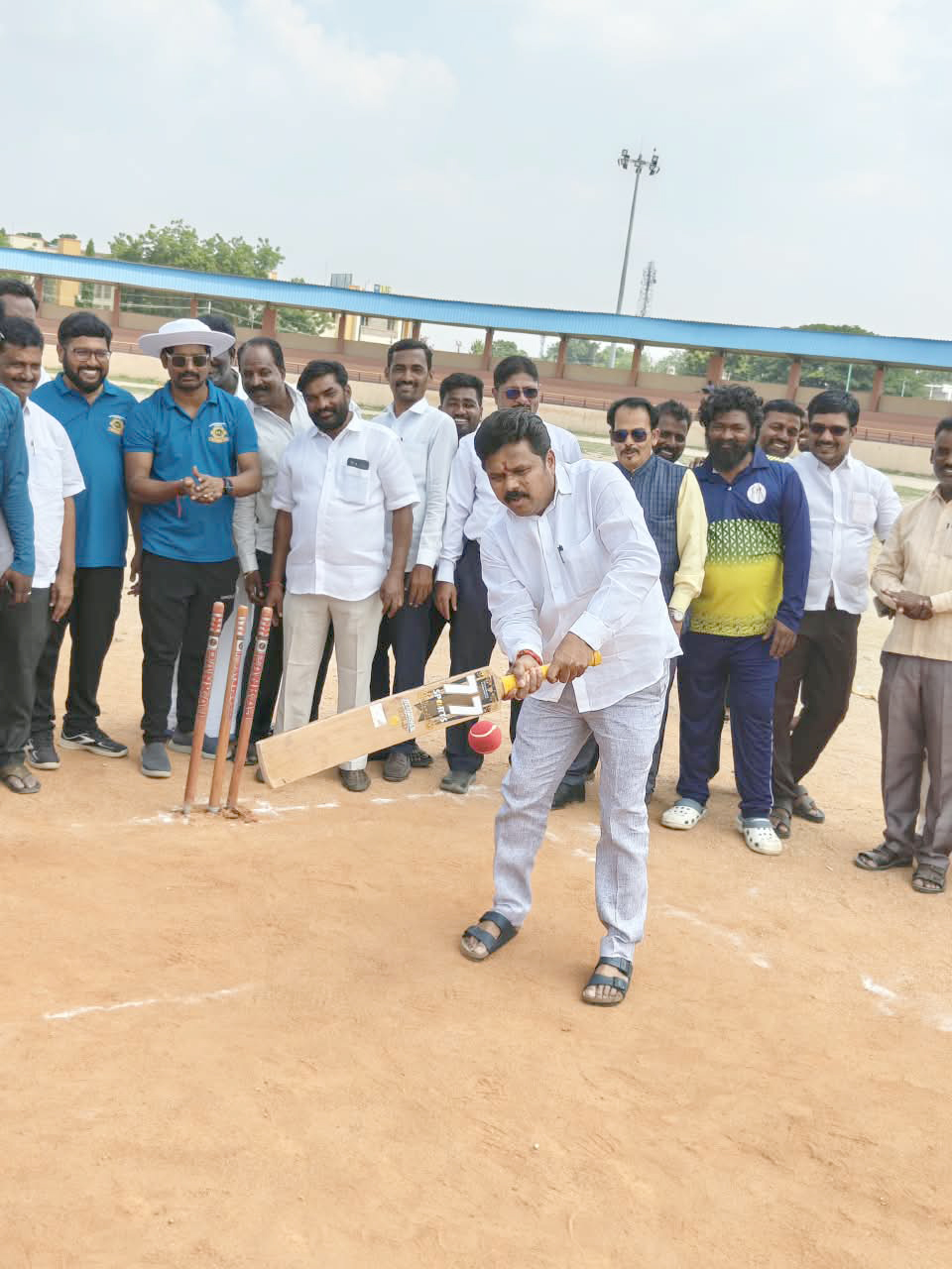 ರಾಯಚೂರು ರಿಪೋರ್ಟರ್ಸ್ ಗಿಲ್ಡ್ ಬೆಳ್ಳಿ ಮಹೋತ್ಸವ: ಕ್ರಿಕೆಟ್‌ನಲ್ಲಿ ರಾಯಚೂರು ತಂಡ ಚಾಂಪಿಯನ್