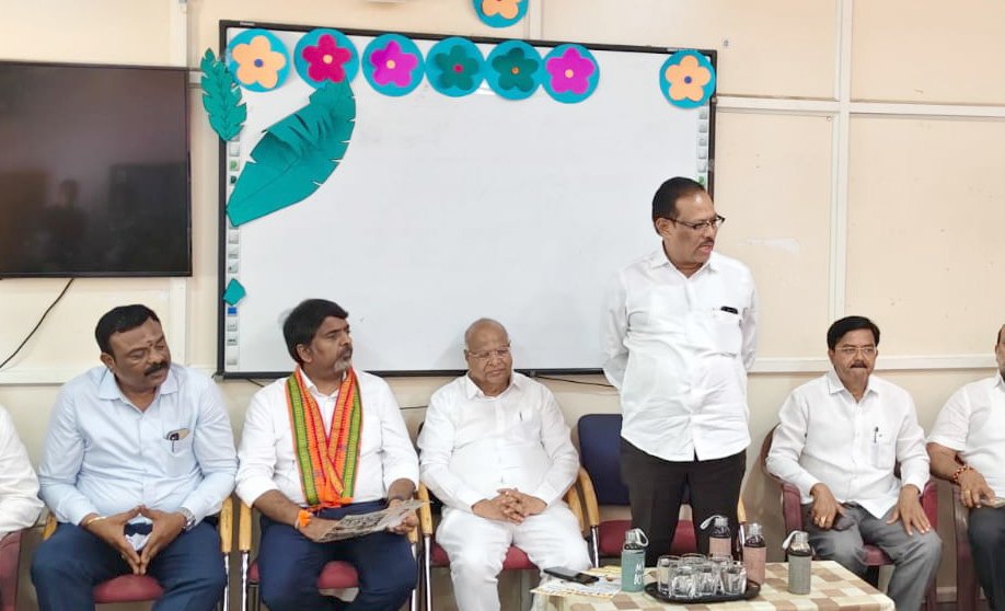 ಶಶೀಲ್ ನಮೋಶಿ ಪರ ವಿವಿಧ ಶಿಕ್ಷಣ ಸಂಸ್ಥೆಗಳಲ್ಲಿ ಡಿ.ಎಸ್. ಅರುಣ್, ಶಿವರಾಜ ಪಾಟೀಲ ಮತಯಾಚನೆ
