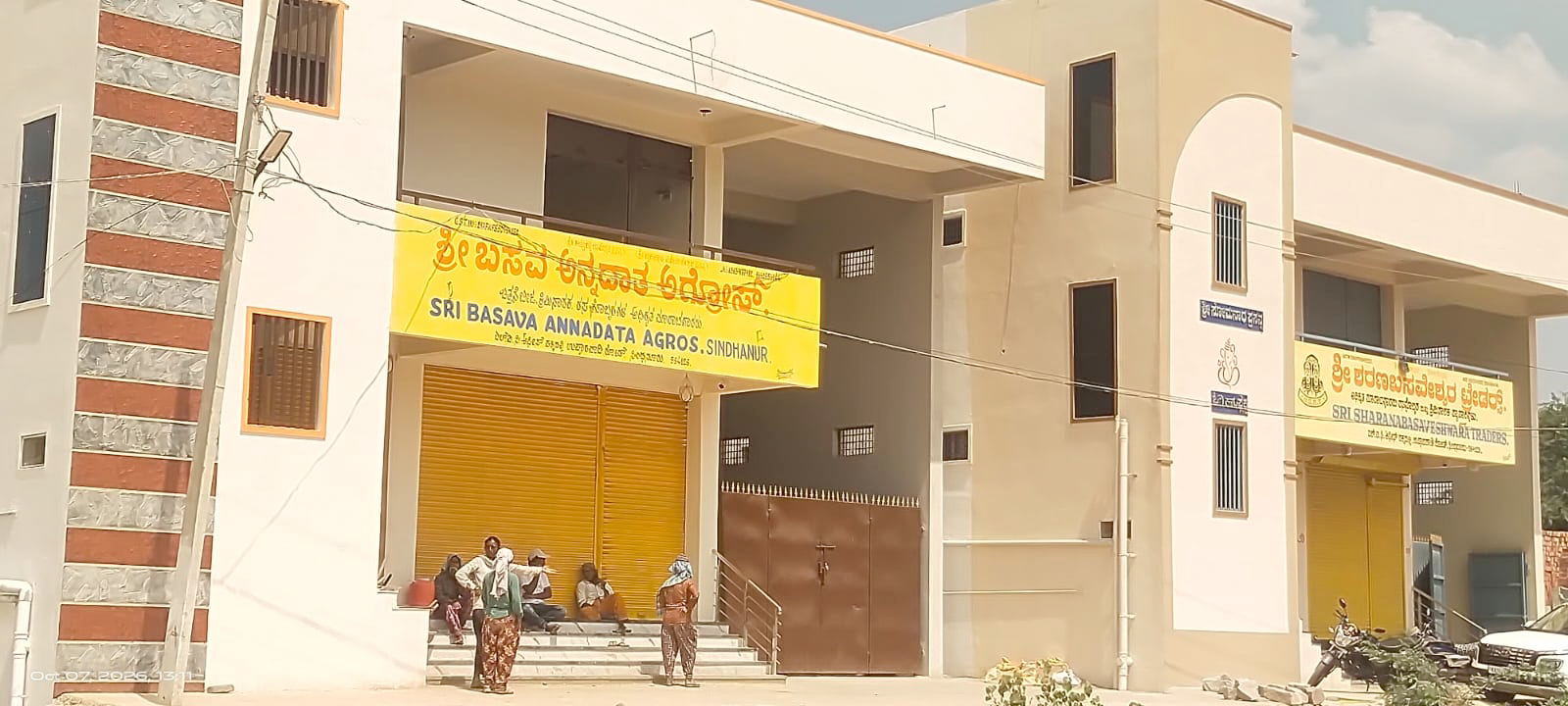 ದೊಡ್ಡ ಹಳ್ಳದ ಬಫರ್ ಝೋನ್‌ನಲ್ಲಿ ವಾಣಿಜ್ಯ ಮಳಿಗೆ ನಿರ್ಮಾಣ ಆರೋಪ; ನಗರಸಭೆ ವಿರುದ್ಧ ಪ್ರಶ್ನೆ