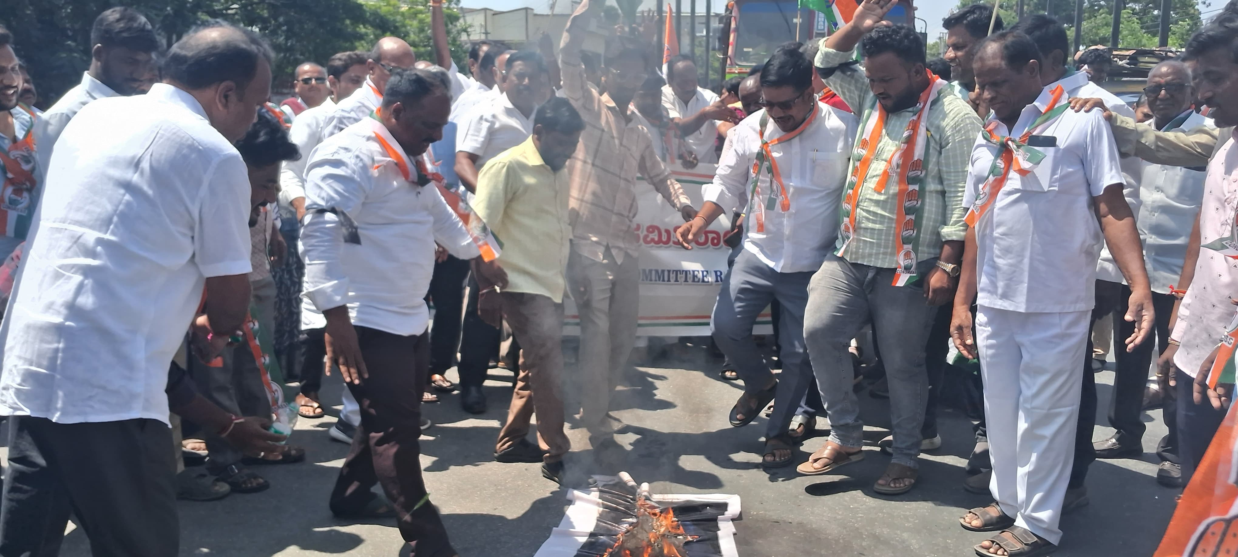 ಮುಖ್ಯ ಚುನಾವಣಾ ಆಯುಕ್ತ ಜ್ಞಾನೇಶ್ ಕುಮಾರ್ ರಾಜೀನಾಮೆಗೆ ಆಗ್ರಹಿಸಿ ಕಾಂಗ್ರೆಸ್ ಪ್ರತಿಭಟನೆ