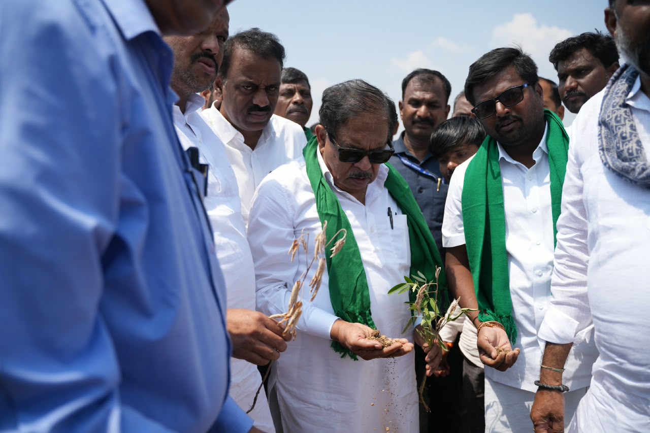 ಬರದಿಂದ ನಲುಗಿದ ರೈತರ ನೆರವಿಗೆ ಸರ್ಕಾರ ಬದ್ಧ: ಡಾ. ಜಿ. ಪರಮೇಶ್ವರ