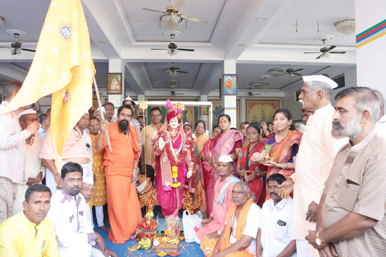 ಗೌಳಿ ಸಮಾಜದಿಂದ 44ನೇ ವರ್ಷದ ಅಂಬಾಭವಾನಿ ನವರಾತ್ರಿ ಉತ್ಸವಕ್ಕೆ ಅದ್ಧೂರಿ ಚಾಲನೆ