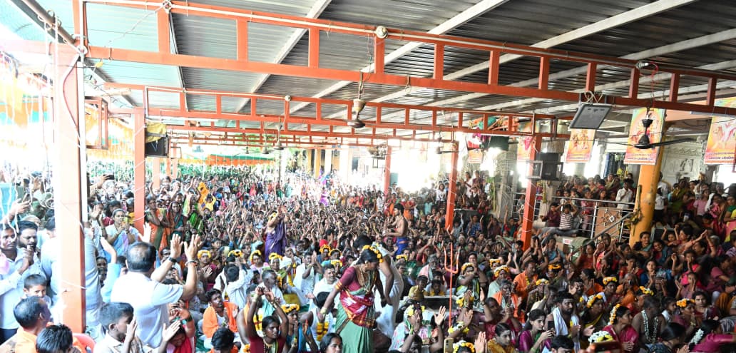 ಇಷ್ಟಲಿಂಗ ಪೂಜೆಯಲ್ಲಿ ಶಾಸಕ ಬಸನಗೌಡ ದದ್ದಲ್ ಭಾಗಿ: ಕಾಯಕ ಮತ್ತು ದಾಸೋಹದ ಮಹತ್ವ ಪ್ರತಿಪಾದನೆ