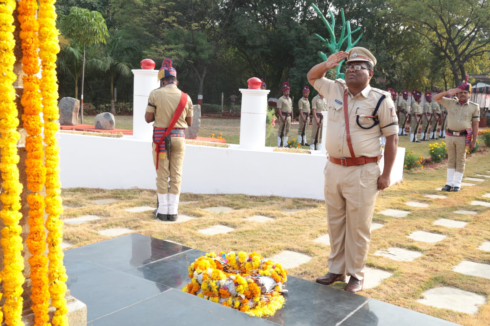 ಪೊಲೀಸ್ ಹುತಾತ್ಮರ ದಿನಾಚರಣೆ: ವೀರಯೋಧರ ತ್ಯಾಗ ಸ್ಮರಿಸಿ ಗೌರವ ನಮನ