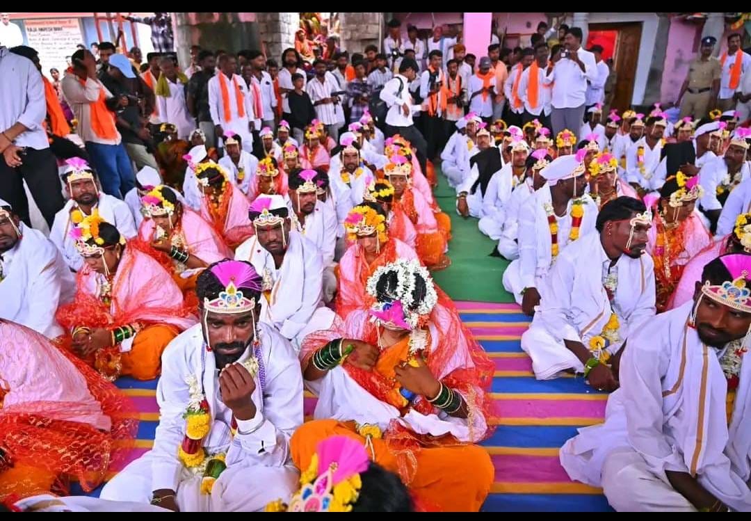 76 ಜೋಡಿಗಳ ದಾಂಪತ್ಯ ಜೀವನಕ್ಕೆ ಚಾಲನೆ: ಸಾಮೂಹಿಕ ವಿವಾಹಗಳು ಸಮಾಜಕ್ಕೆ ಮಾದರಿ ಎಂದ ಶಾಸಕಿ ಕರಿಯಮ್ಮ ನಾಯಕ