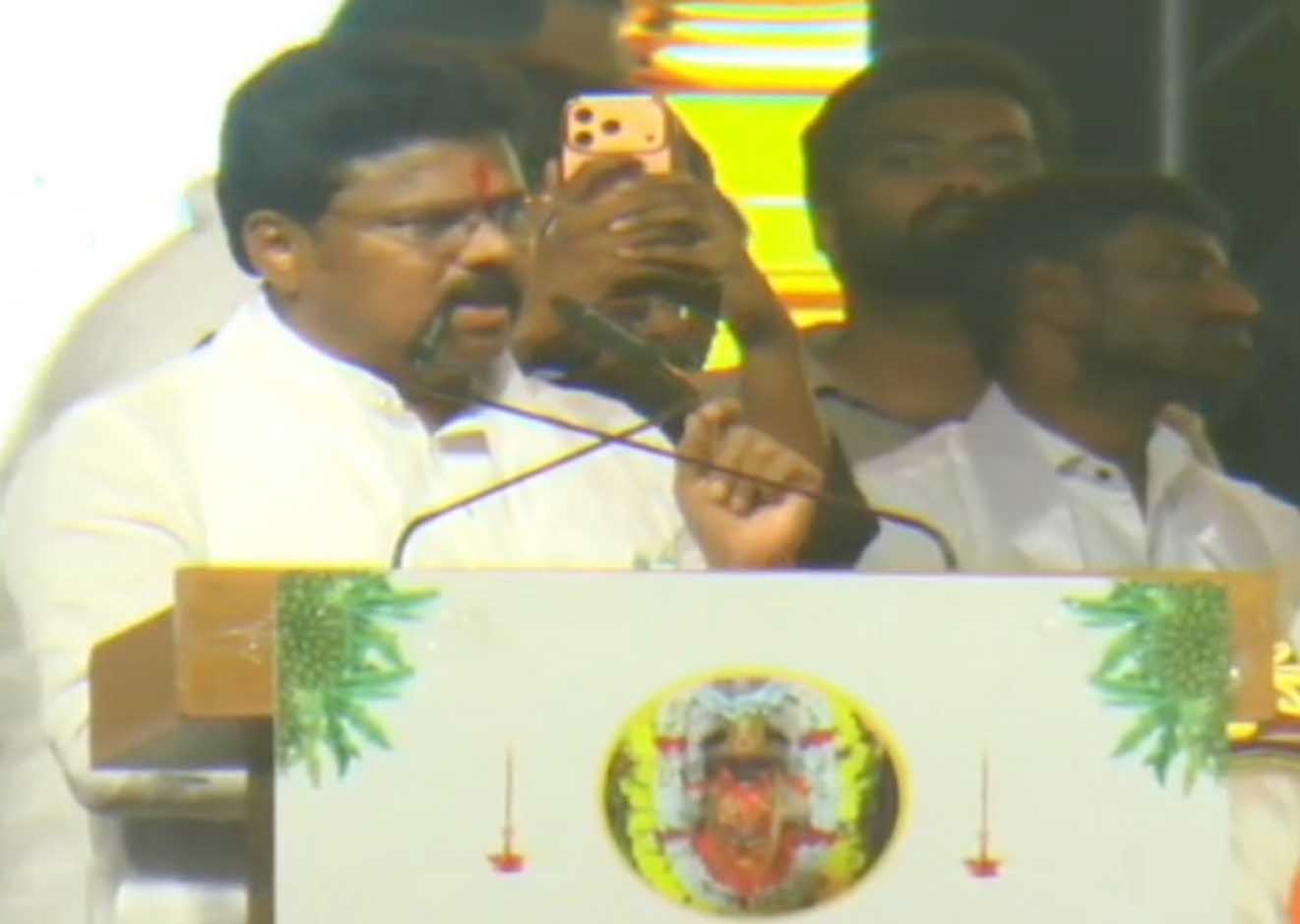 ಅಂಭಾ ಭವಾನಿ ಶ್ರೀಮಠದ ಅಭಿವೃದ್ಧಿಗೆ ₹1 ಕೋಟಿ ನೀಡುವುದಾಗಿ ಬಸನಗೌಡ ದದ್ದಲ್ ಘೋಷಣೆ